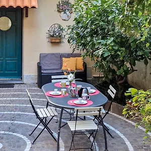 Apartment Casa Acquario Centro Mamaisongenova 