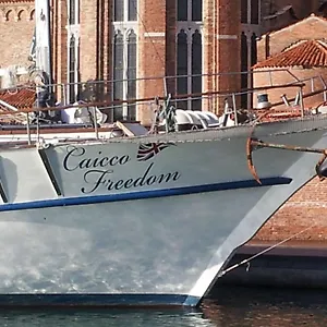 Boat&breakfast Caicco Freedom 2* Venetië