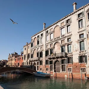 Apartment Appartamenti Inside Palazzo Foscarini