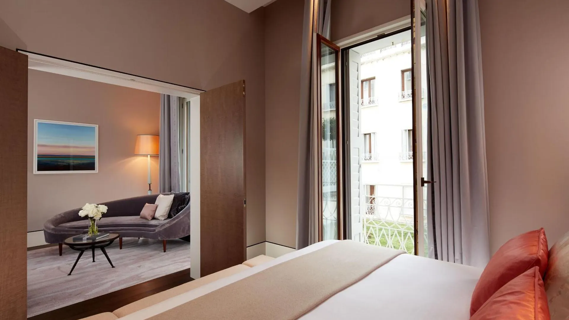 The St. Regis Benátky Hotel